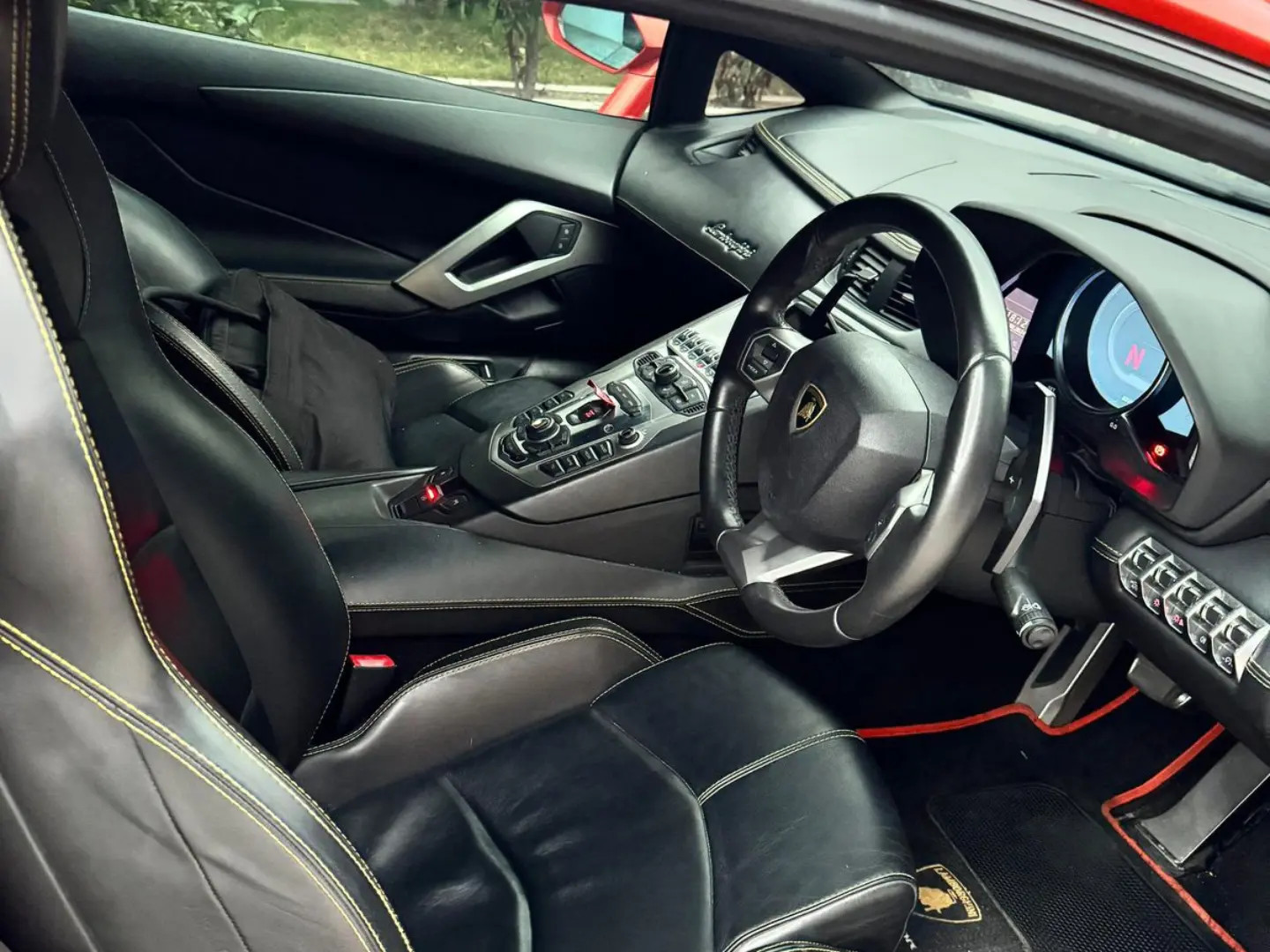 2012 Lamborghini Aventador Lp 700-4 2012 Lamborghini Aventador Lp 700-4