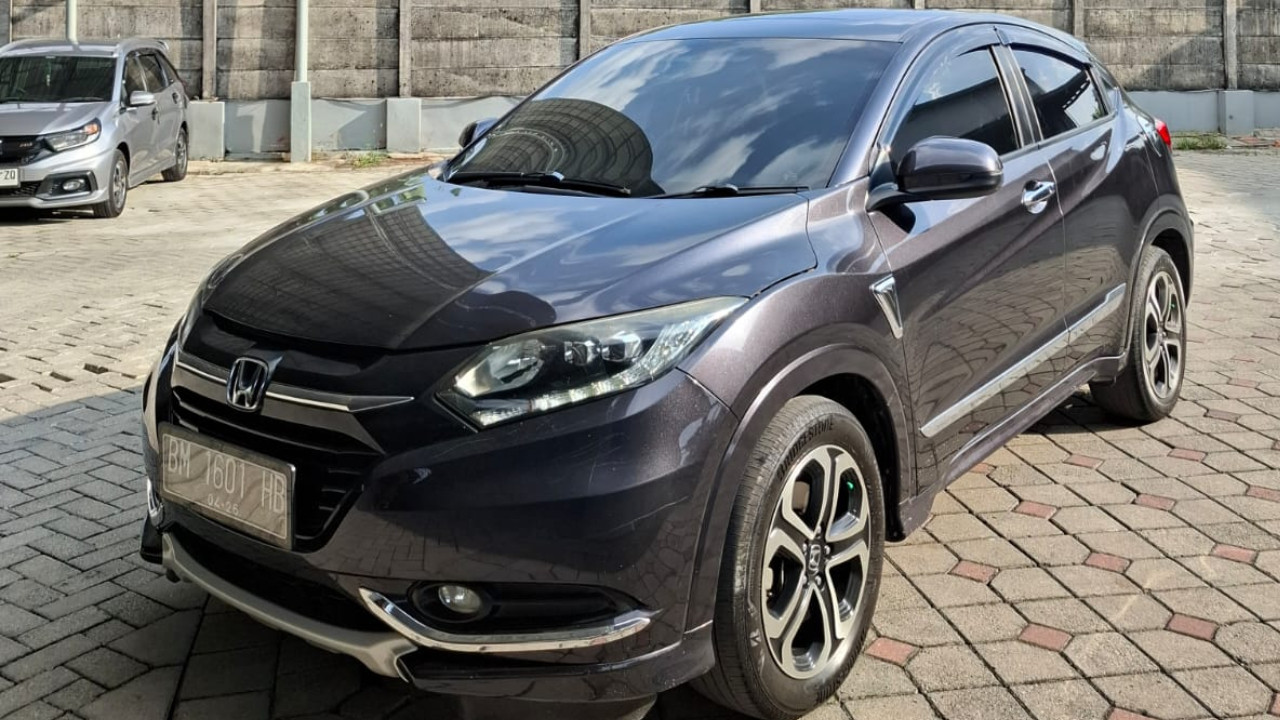 2016 Honda HRV  1.8L PRESTIGE CVT 2016 Honda HRV  1.8L PRESTIGE CVT