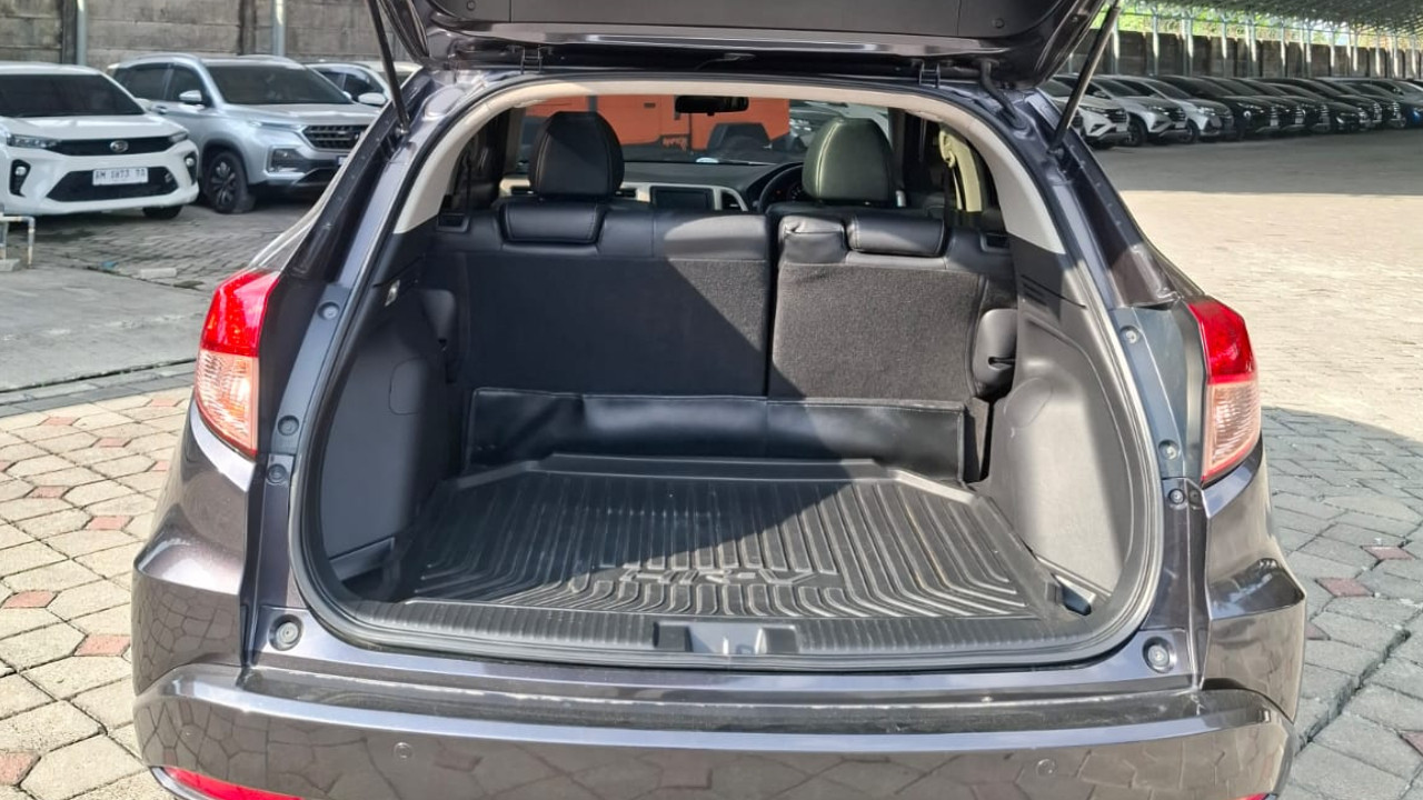 2016 Honda HRV  1.8L PRESTIGE CVT 2016 Honda HRV  1.8L PRESTIGE CVT