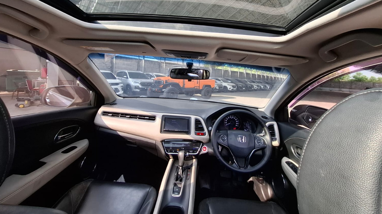 2016 Honda HRV  1.8L PRESTIGE CVT 2016 Honda HRV  1.8L PRESTIGE CVT