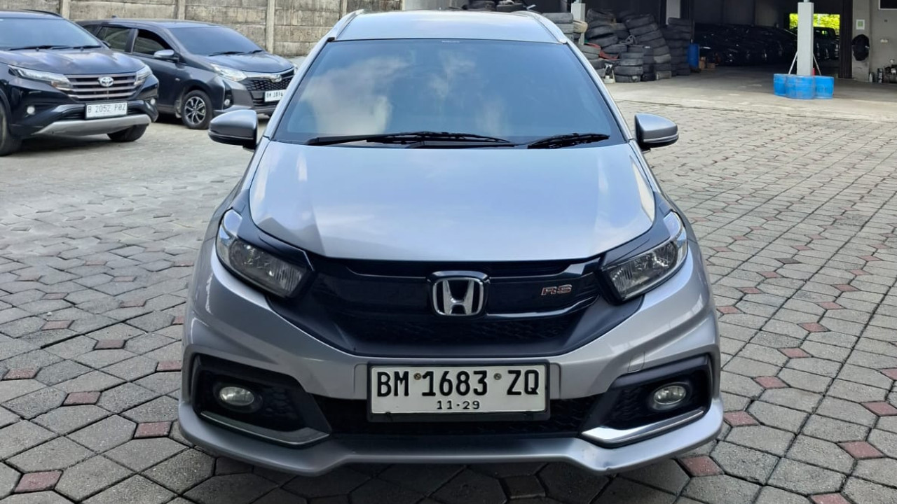 Second Hand 2018 Honda Mobilio RS MT Second Hand 2018 Honda Mobilio RS MT