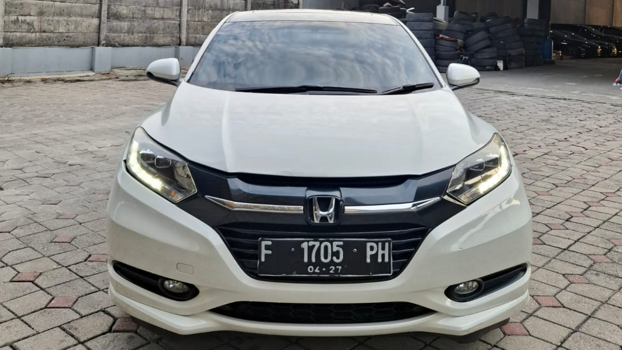 Second Hand 2017 Honda HRV  1.8L PRESTIGE CVT Second Hand 2017 Honda HRV  1.8L PRESTIGE CVT