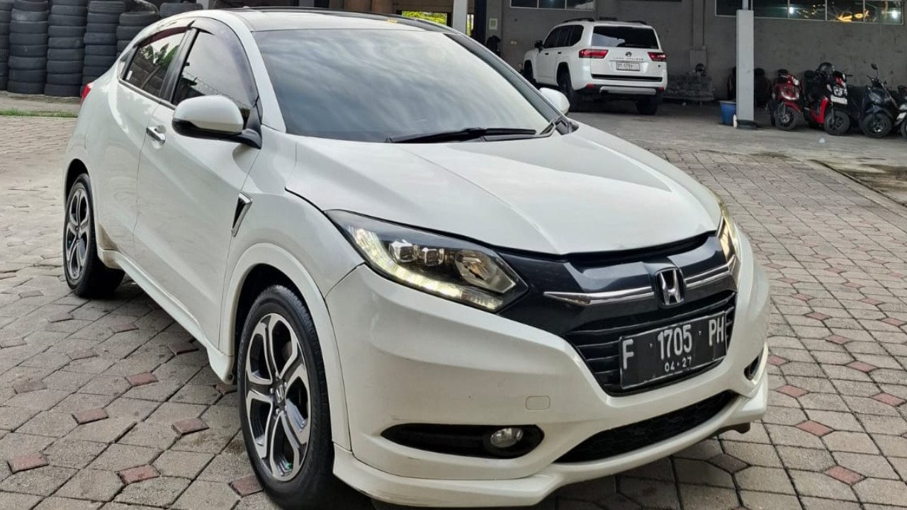 2017 Honda HRV  1.8L PRESTIGE CVT 2017 Honda HRV  1.8L PRESTIGE CVT