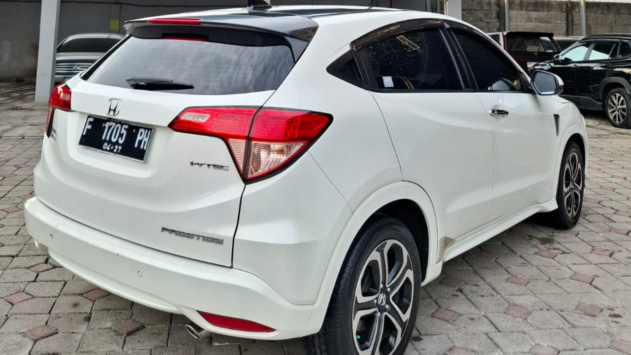 2017 Honda HRV  1.8L PRESTIGE CVT 2017 Honda HRV  1.8L PRESTIGE CVT