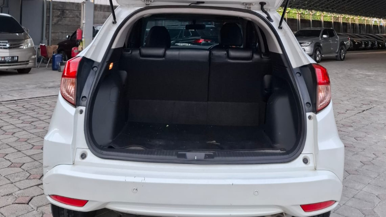 2017 Honda HRV  1.8L PRESTIGE CVT 2017 Honda HRV  1.8L PRESTIGE CVT