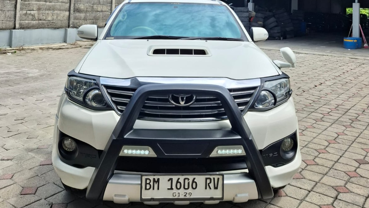 Second Hand 2013 Toyota Fortuner  G 4X2 TRD VNT MT Second Hand 2013 Toyota Fortuner  G 4X2 TRD VNT MT