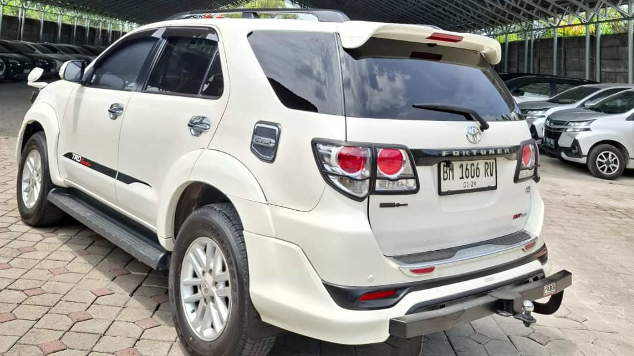 2013 Toyota Fortuner  2013 Toyota Fortuner