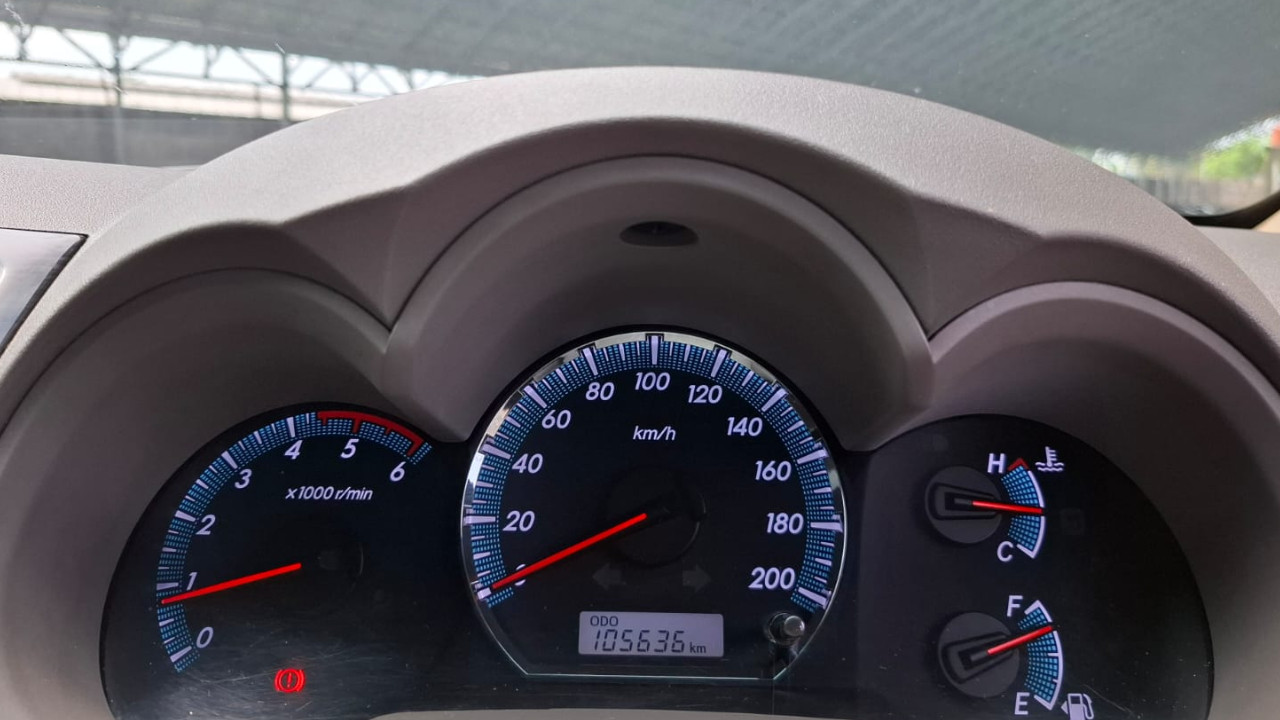 2013 Toyota Fortuner  2013 Toyota Fortuner