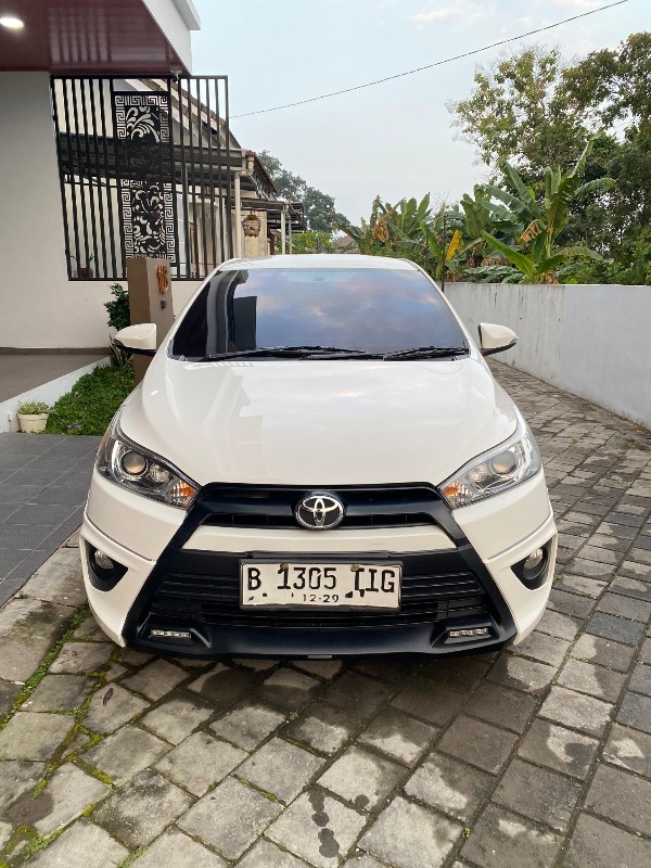 2014 Toyota Yaris  1.5 S CVT TRD