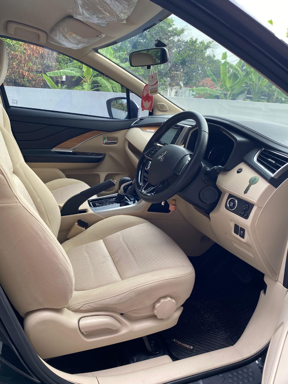 2017 Mitsubishi Xpander Ultimate CVT 2017 Mitsubishi Xpander Ultimate CVT