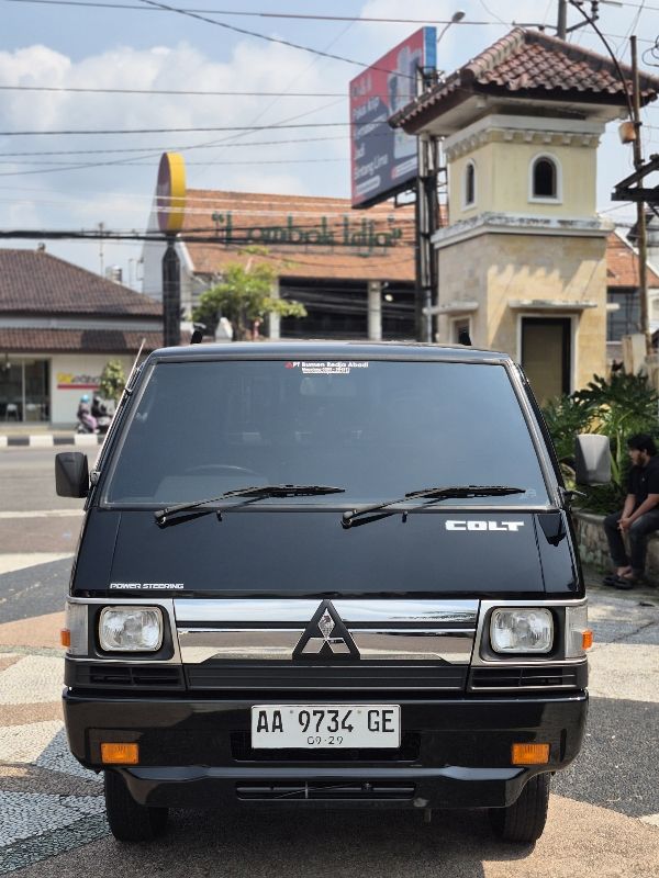 2024 Mitsubishi L300