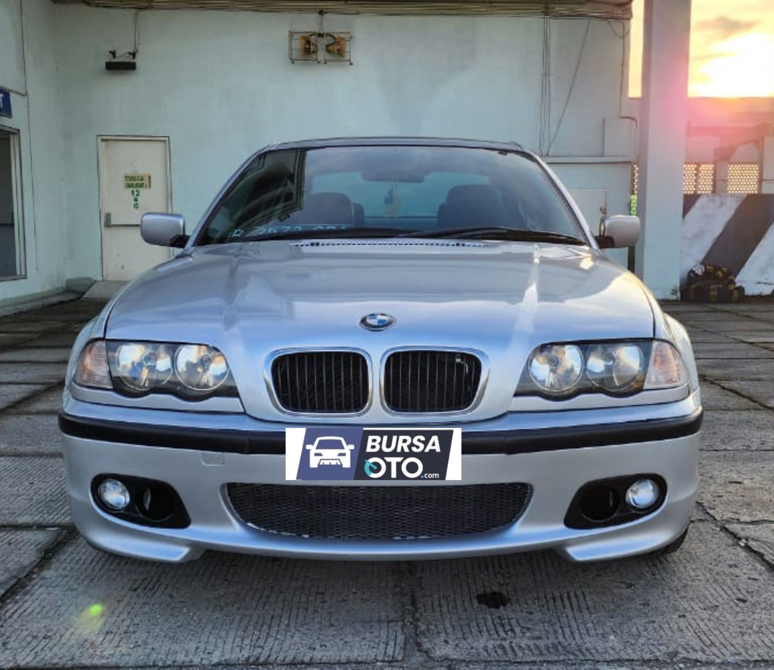 Second Hand 2001 BMW 3 Series Sedan Second Hand 2001 BMW 3 Series Sedan