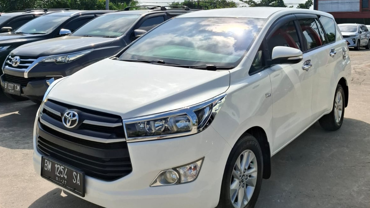 2016 Toyota Innova BENSIN G 2.0 AT 2016 Toyota Innova BENSIN G 2.0 AT