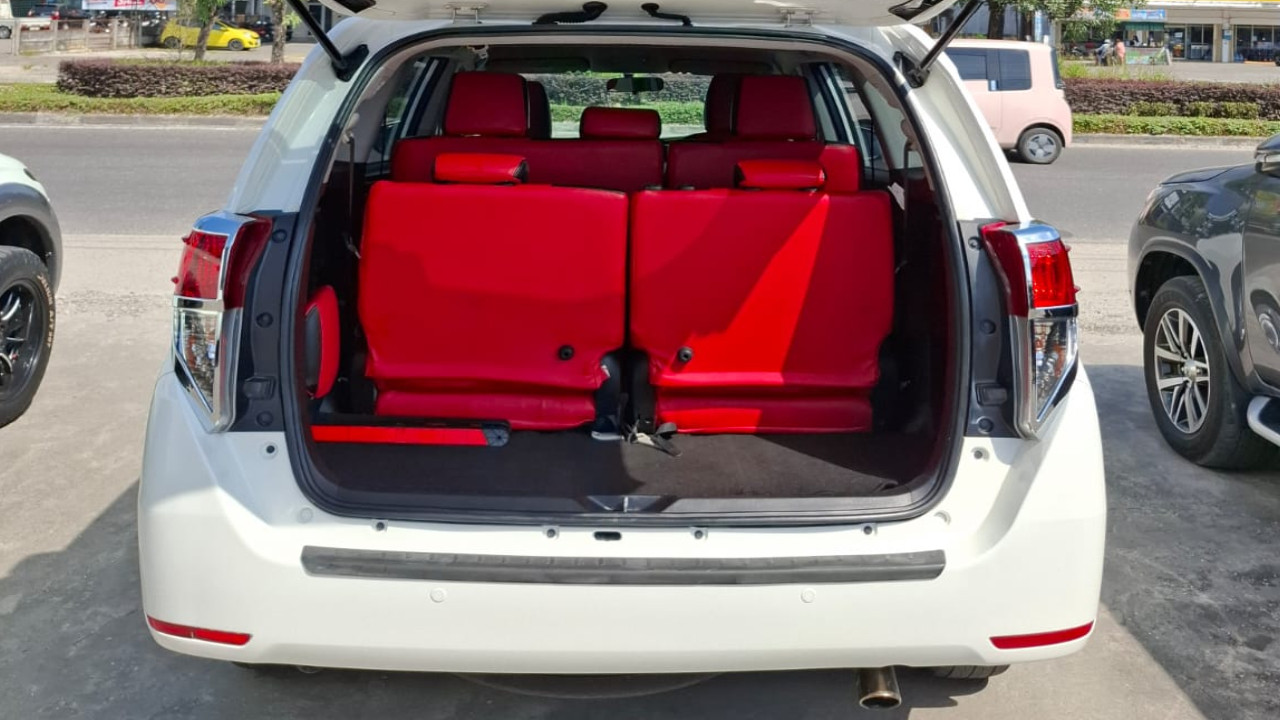 2016 Toyota Innova BENSIN G 2.0 AT 2016 Toyota Innova BENSIN G 2.0 AT