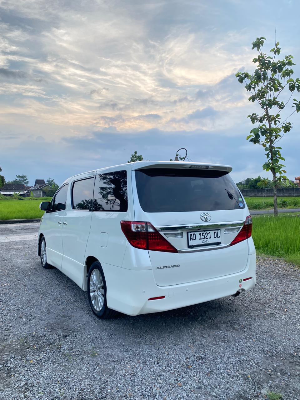 2012 Toyota Alphard  S 2.4 AT 2012 Toyota Alphard  S 2.4 AT