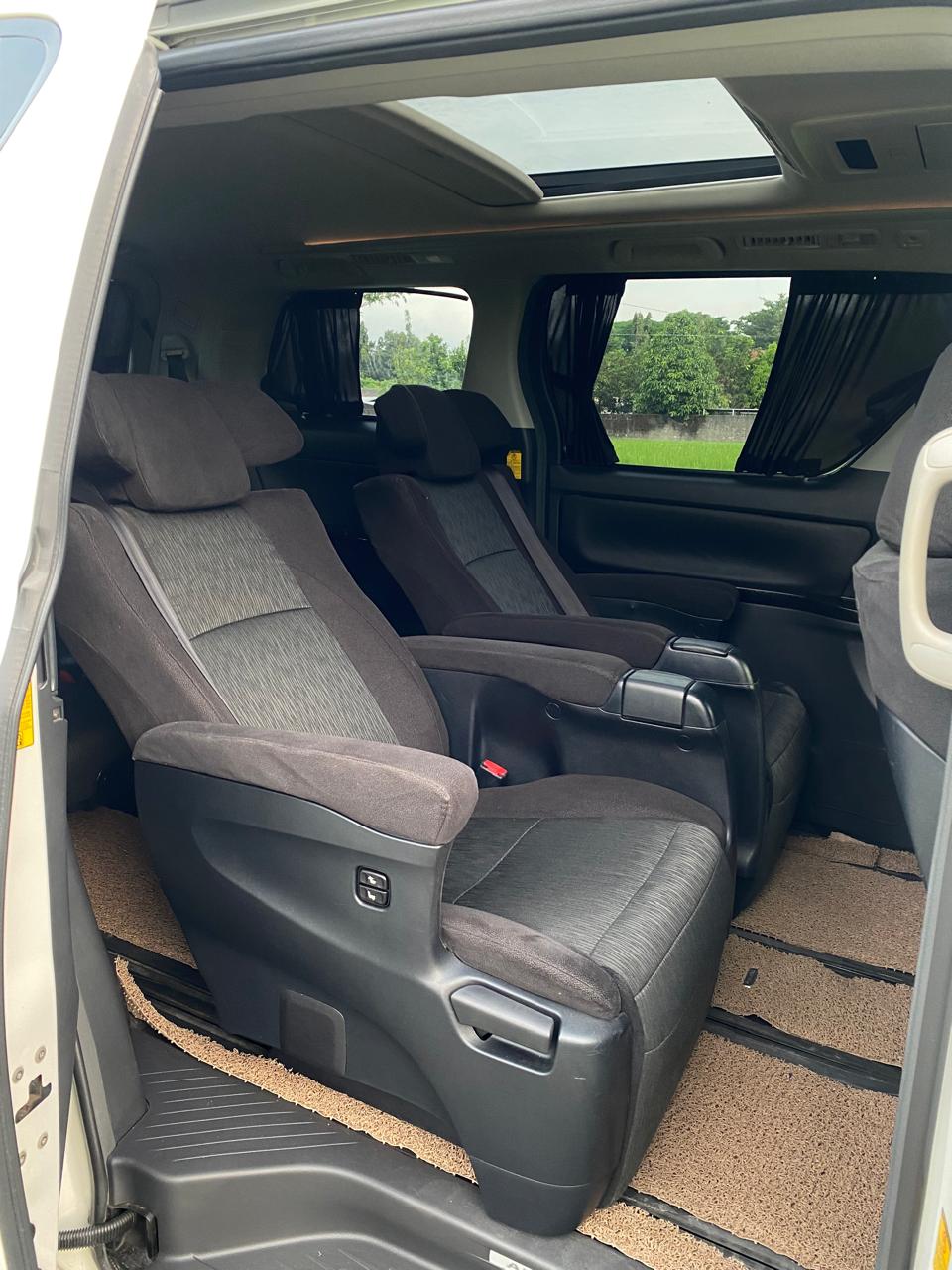 2012 Toyota Alphard  S 2.4 AT 2012 Toyota Alphard  S 2.4 AT