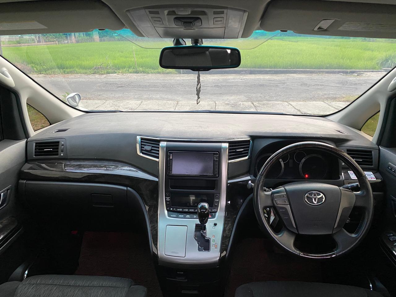 2012 Toyota Alphard  S 2.4 AT 2012 Toyota Alphard  S 2.4 AT