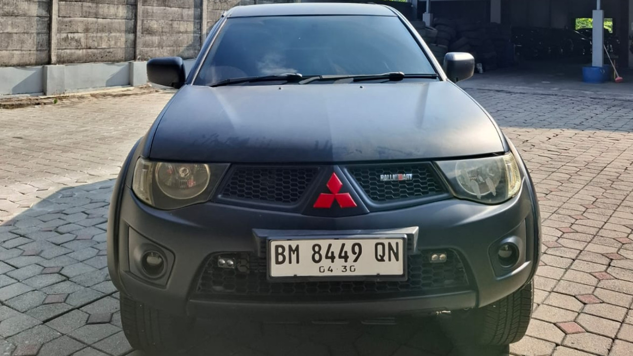 2011 Mitsubishi Triton Bekas 2011 Mitsubishi Triton Bekas