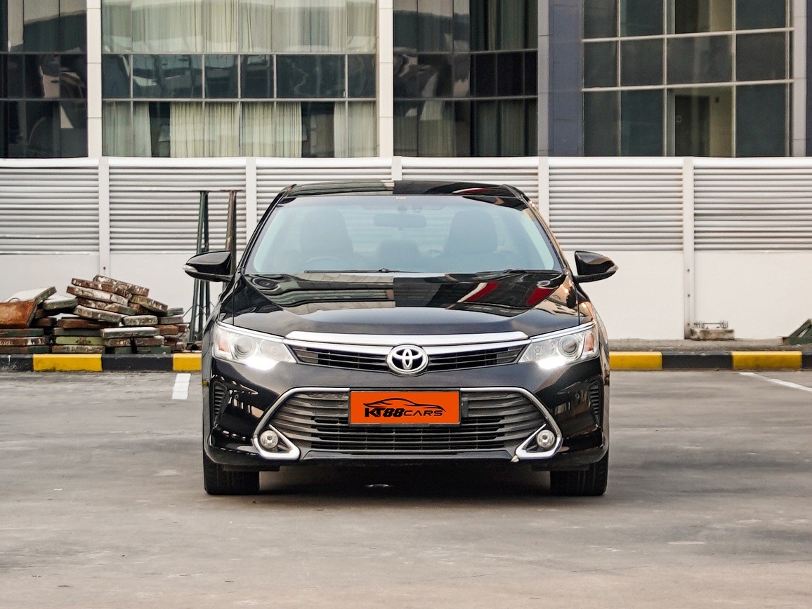 2017 Toyota Camry 2.5 V 2017 Toyota Camry 2.5 V