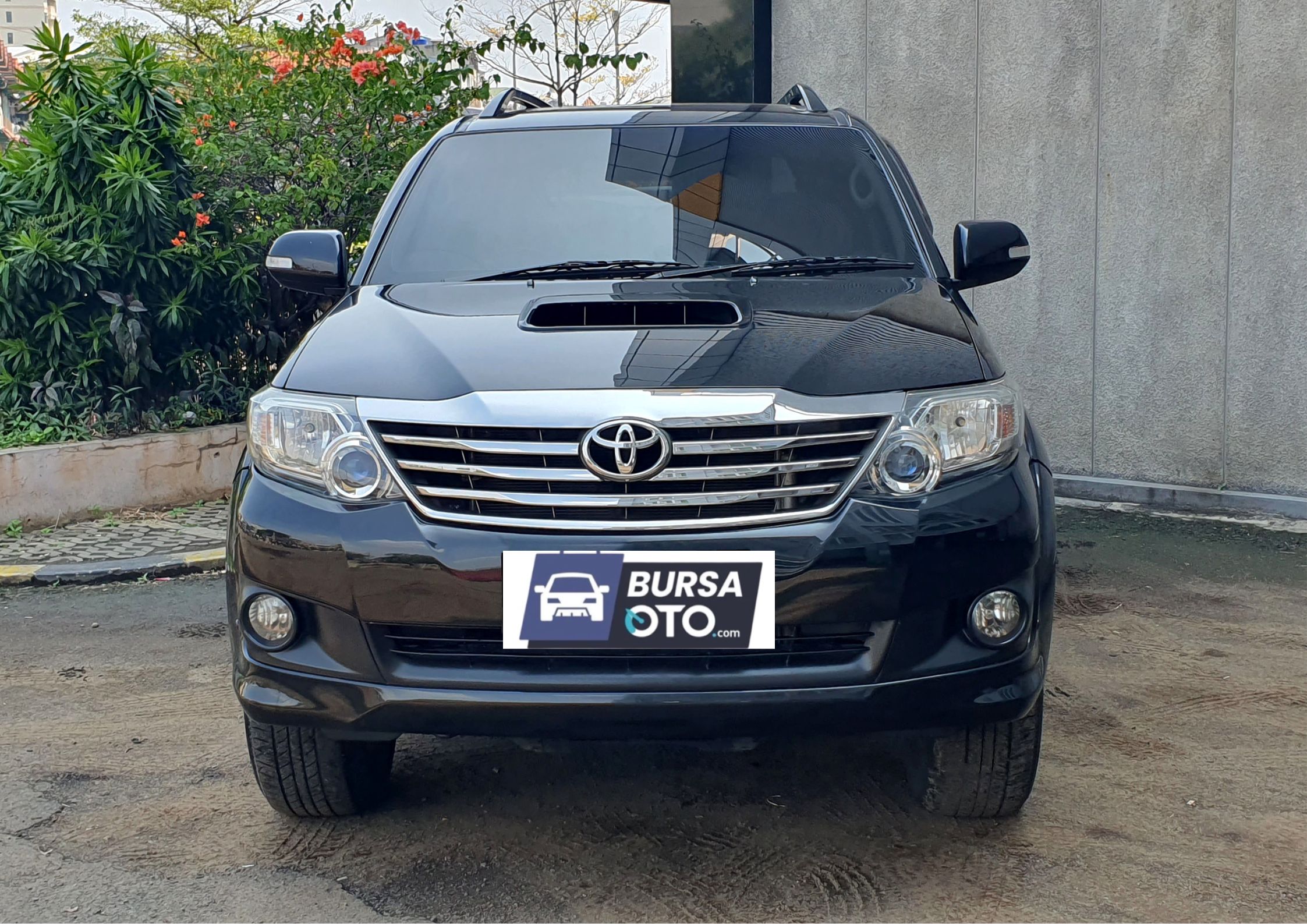Second Hand 2013 Toyota Fortuner  Second Hand 2013 Toyota Fortuner
