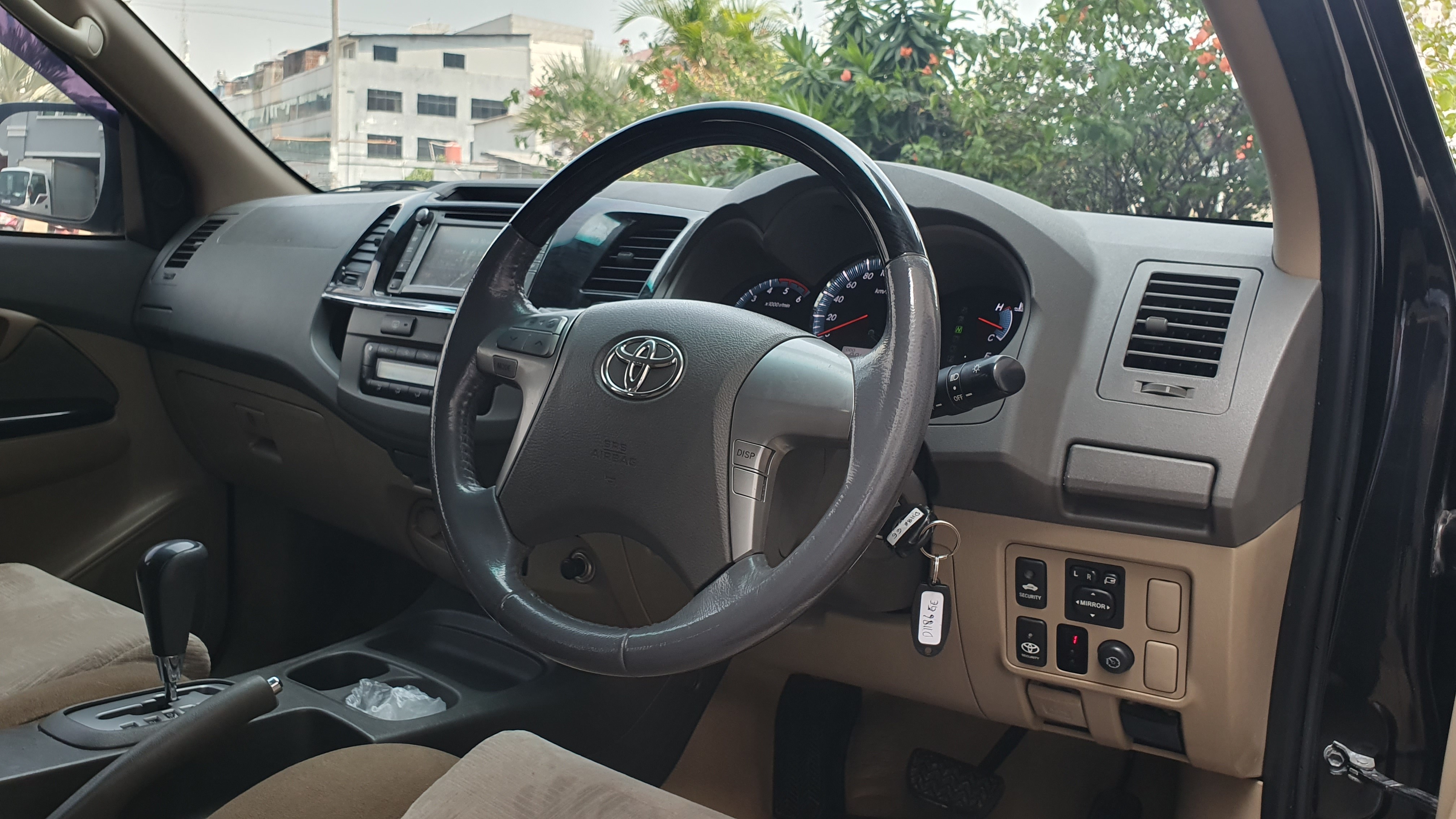 2013 Toyota Fortuner  2013 Toyota Fortuner