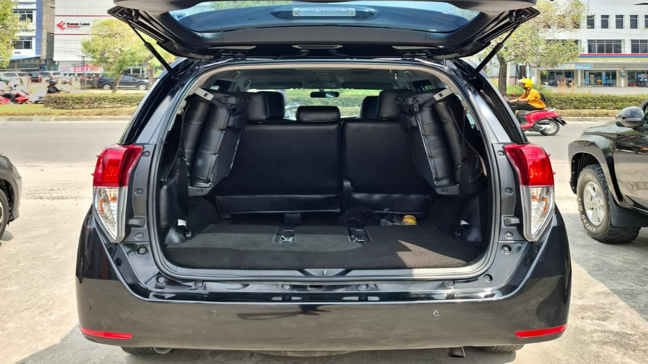 2020 Toyota Innova BENSIN G 2.0 MT 2020 Toyota Innova BENSIN G 2.0 MT