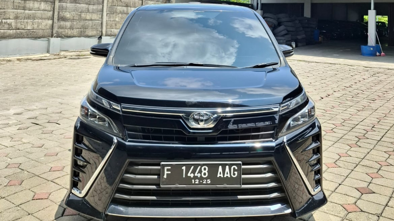 2020 Toyota Voxy Bekas 2020 Toyota Voxy Bekas