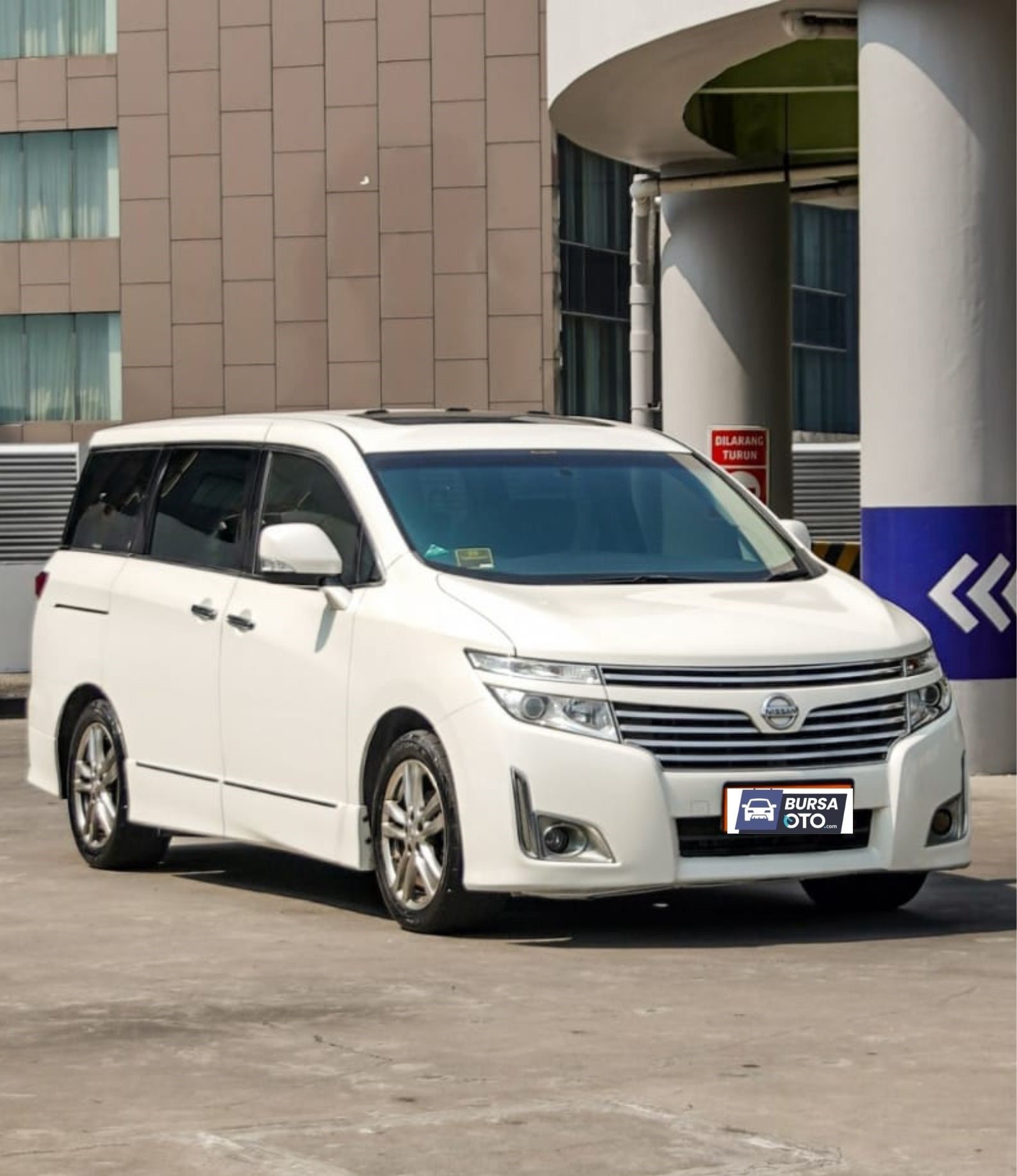 Second Hand 2012 Nissan Elgrand Second Hand 2012 Nissan Elgrand
