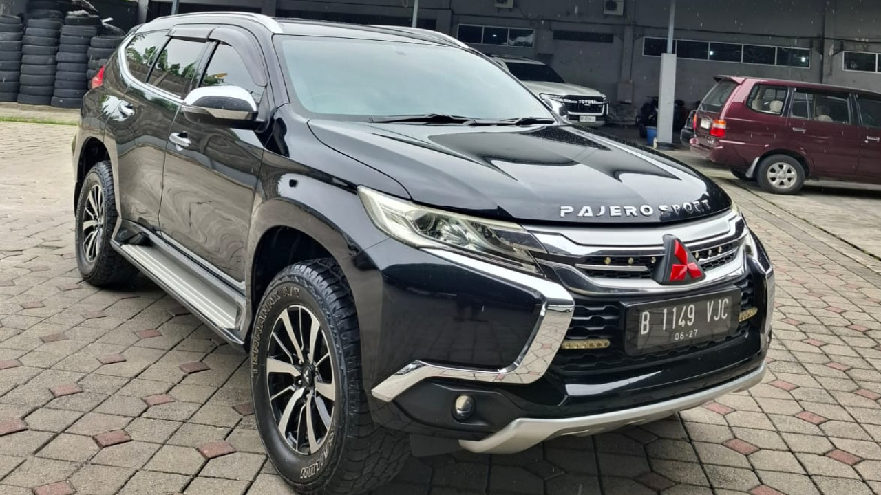 2016 Mitsubishi Pajero Sport Exceed MT 4x2 2016 Mitsubishi Pajero Sport Exceed MT 4x2