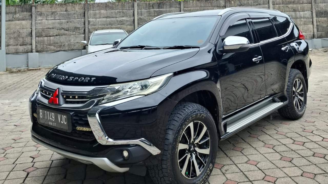 2016 Mitsubishi Pajero Sport Exceed MT 4x2 2016 Mitsubishi Pajero Sport Exceed MT 4x2