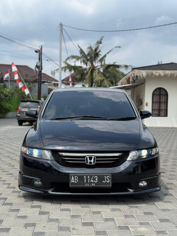 Second Hand 2004 Honda Odyssey Absolute 2.4L AT Second Hand 2004 Honda Odyssey Absolute 2.4L AT