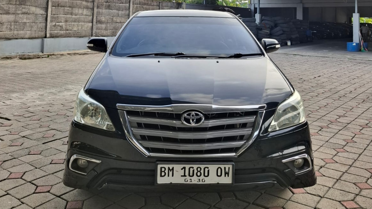 Second Hand 2013 Toyota Innova BENSIN V LUXURY 2.0 AT Second Hand 2013 Toyota Innova BENSIN V LUXURY 2.0 AT