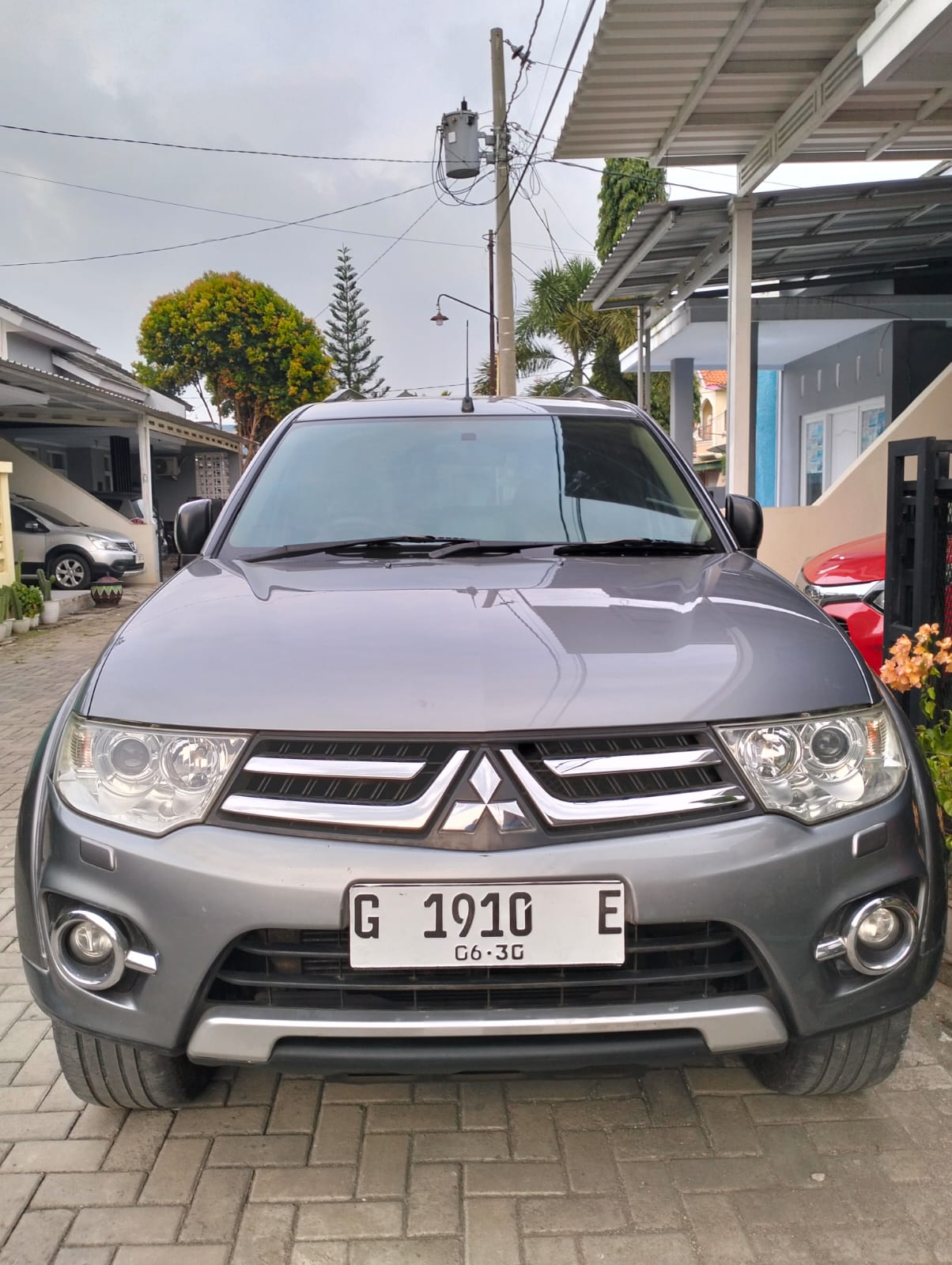 Second Hand 2014 Mitsubishi Pajero Sport  Second Hand 2014 Mitsubishi Pajero Sport