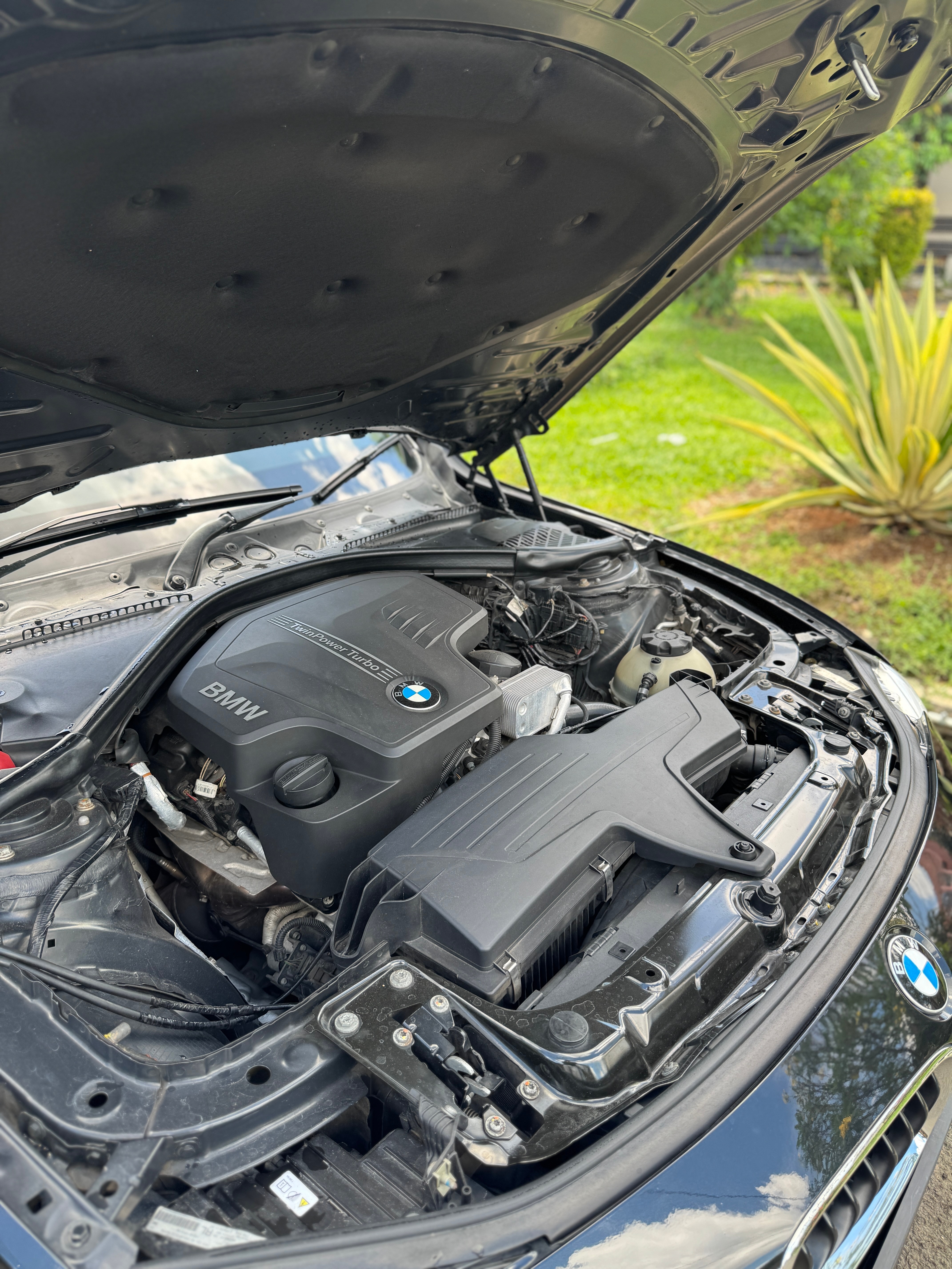 2013 BMW 3 Series Sedan 320i Sport 2013 BMW 3 Series Sedan 320i Sport