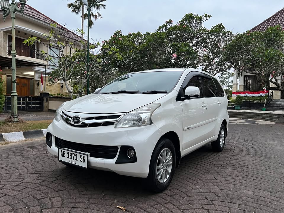 2014 Daihatsu Grand Xenia 1.3 R Deluxe MT 2014 Daihatsu Grand Xenia 1.3 R Deluxe MT