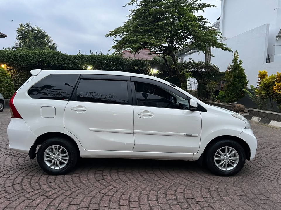 2014 Daihatsu Grand Xenia 1.3 R Deluxe MT 2014 Daihatsu Grand Xenia 1.3 R Deluxe MT