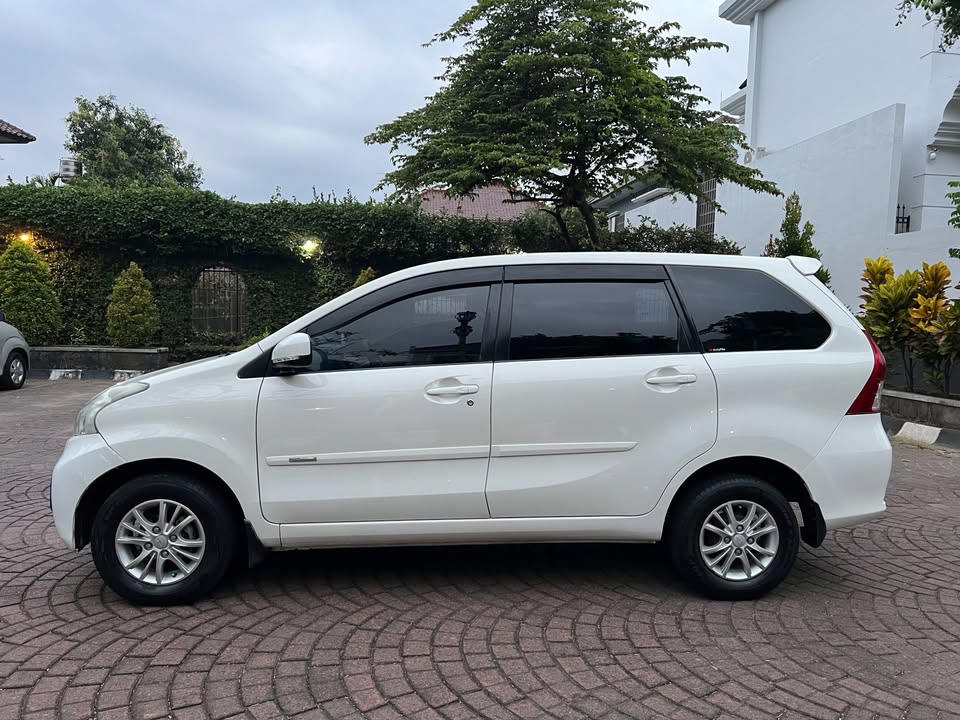 2014 Daihatsu Grand Xenia 1.3 R Deluxe MT 2014 Daihatsu Grand Xenia 1.3 R Deluxe MT