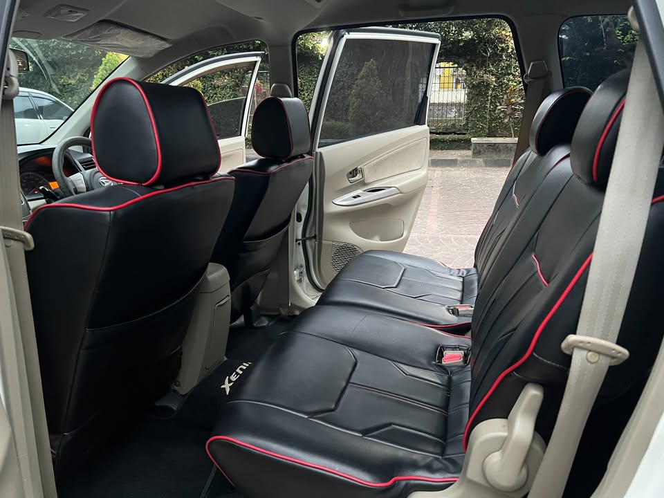 2014 Daihatsu Grand Xenia 1.3 R Deluxe MT 2014 Daihatsu Grand Xenia 1.3 R Deluxe MT