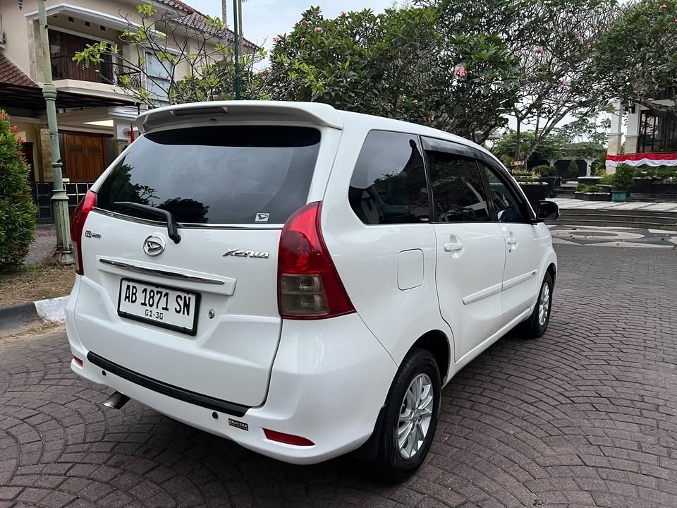 2014 Daihatsu Grand Xenia 1.3 R Deluxe MT 2014 Daihatsu Grand Xenia 1.3 R Deluxe MT