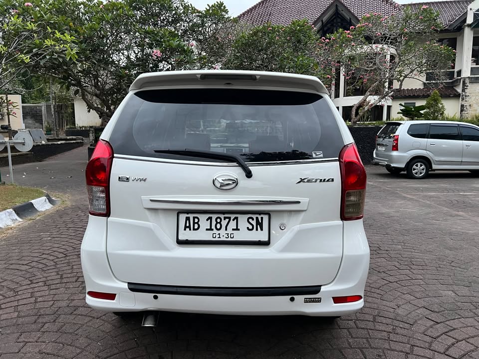 2014 Daihatsu Grand Xenia 1.3 R Deluxe MT 2014 Daihatsu Grand Xenia 1.3 R Deluxe MT