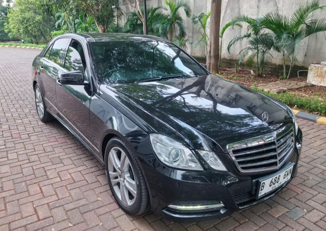 2010 Mercedes Benz E-Class 2010 Mercedes Benz E-Class