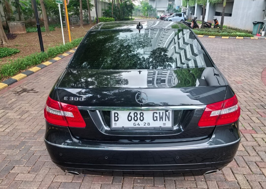 2010 Mercedes Benz E-Class 2010 Mercedes Benz E-Class