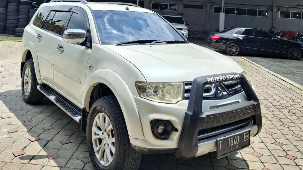 2015 Mitsubishi Pajero Sport  2015 Mitsubishi Pajero Sport