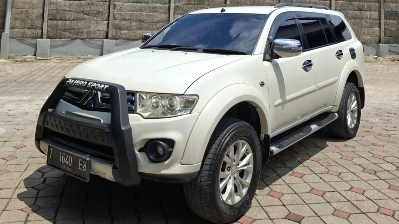 2015 Mitsubishi Pajero Sport  2015 Mitsubishi Pajero Sport