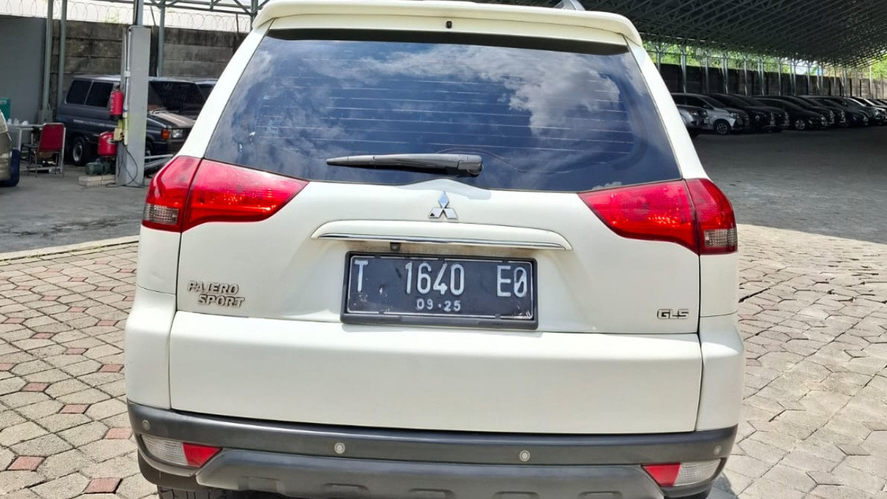 2015 Mitsubishi Pajero Sport  2015 Mitsubishi Pajero Sport