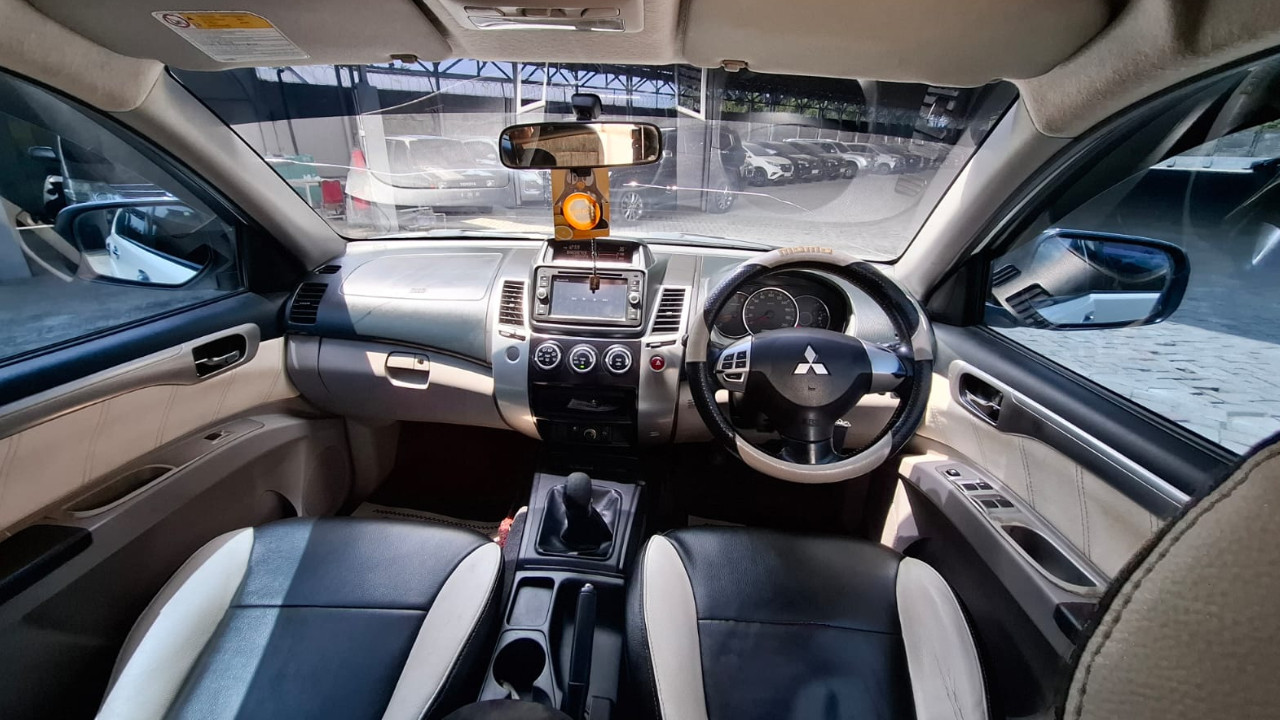 2015 Mitsubishi Pajero Sport  2015 Mitsubishi Pajero Sport