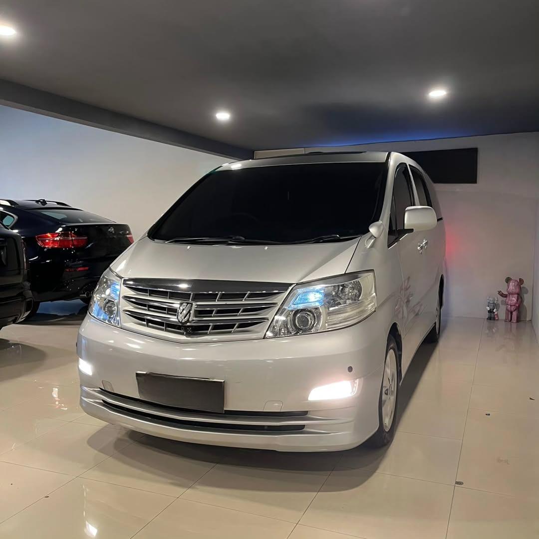 Second Hand 2006 Toyota Alphard  3.0 V AT Second Hand 2006 Toyota Alphard  3.0 V AT