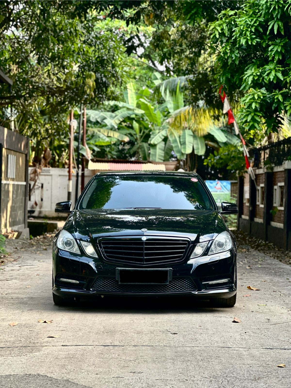 2013 Mercedes Benz E-Class  250 AVG AMG STYLE Bekas 2013 Mercedes Benz E-Class  250 AVG AMG STYLE Bekas