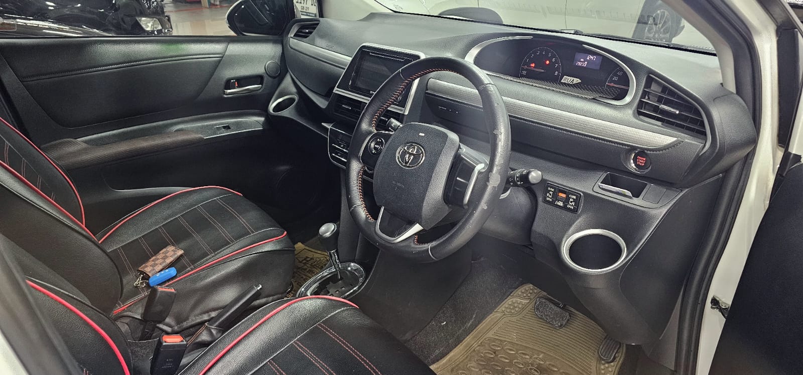 2021 Toyota Sienta 2021 Toyota Sienta