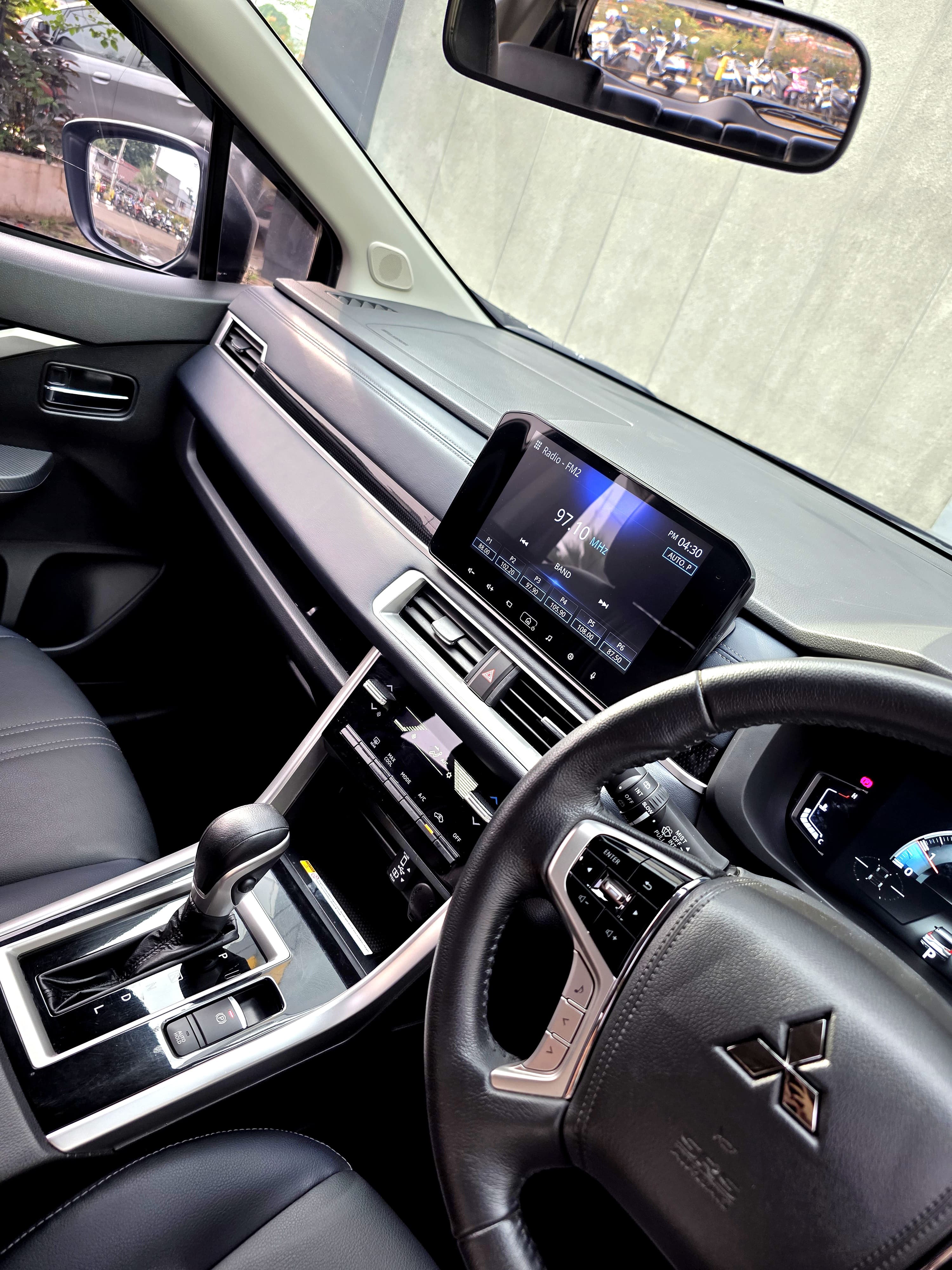 2024 Mitsubishi Xpander Cross 2024 Mitsubishi Xpander Cross